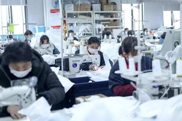 防護服緊缺?這家僅用了5天時間轉產防護服,日產量已達9000件