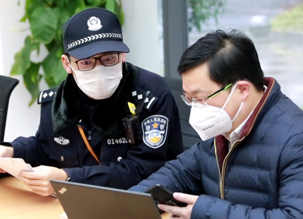 滬警方主動(dòng)對(duì)接我司,保障誠(chéng)格一次性防護(hù)服安全生產(chǎn)